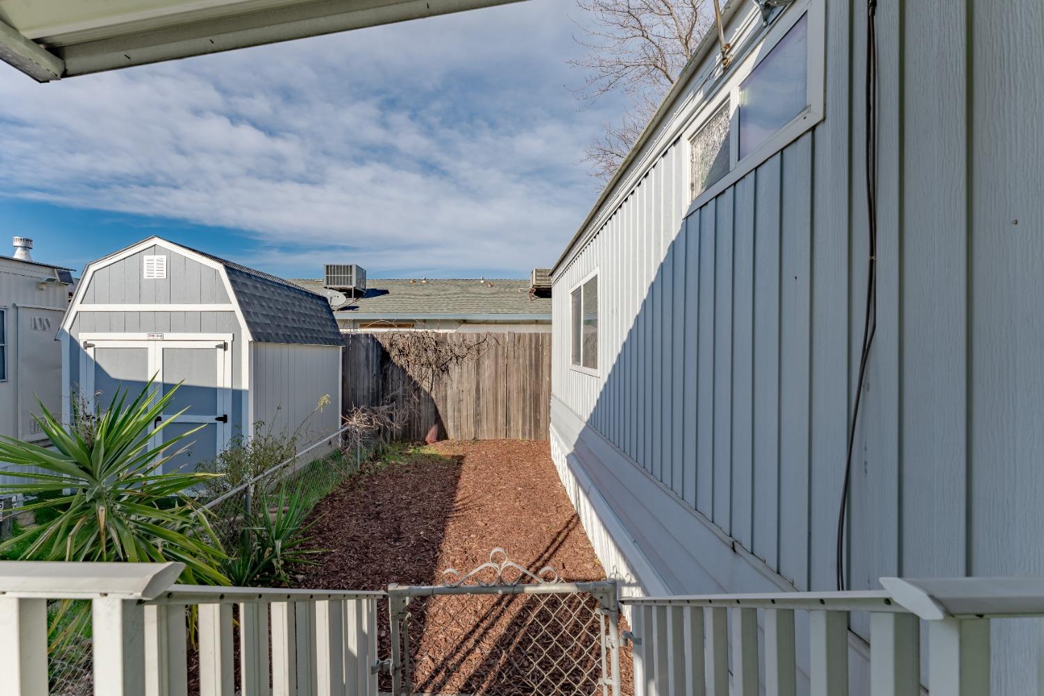 Detail Gallery Image 4 of 20 For 5040 Jackson St 54, North Highlands,  CA 95660 - 3 Beds | 2 Baths