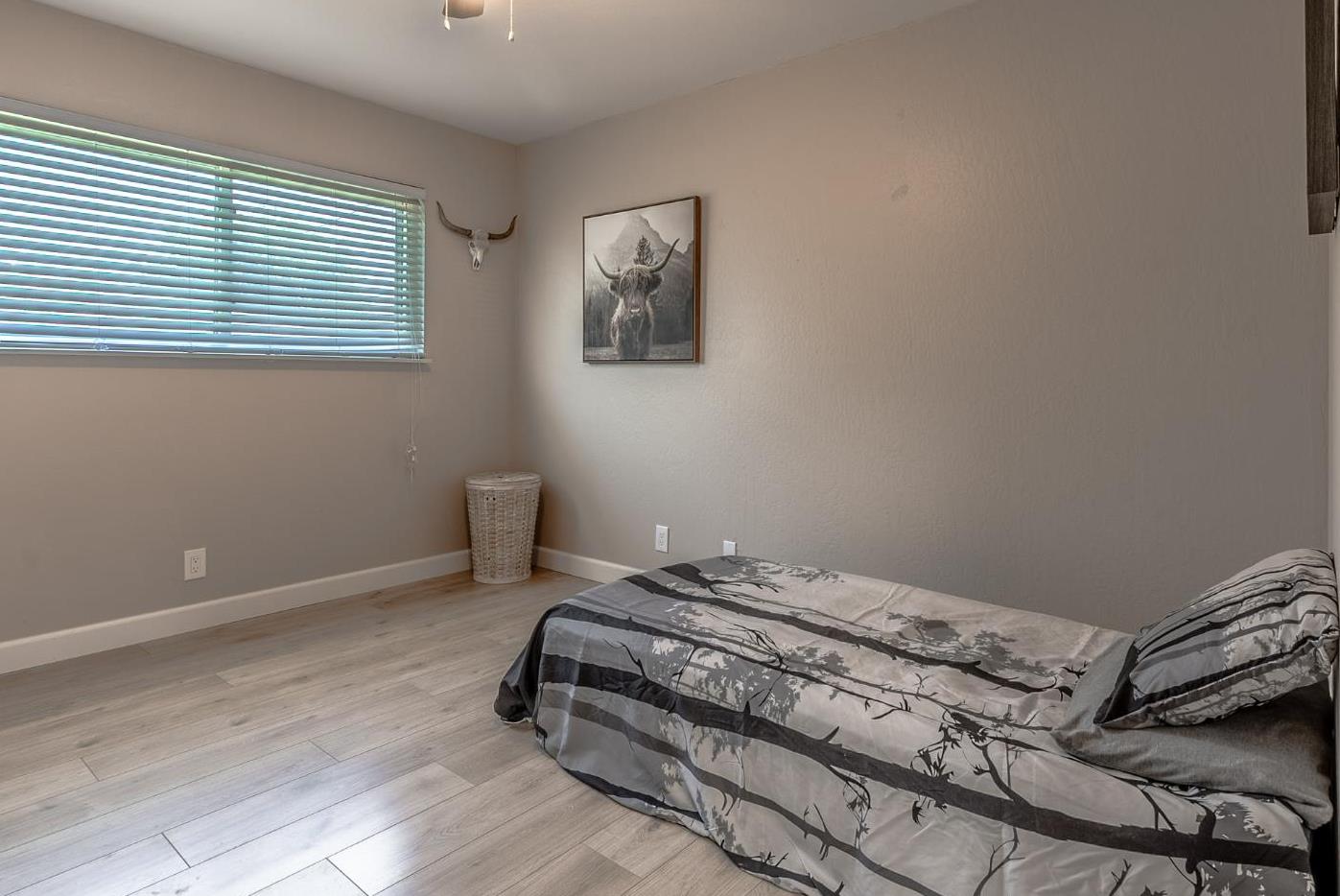 Laurel Avenue, Olivehurst, California image 24
