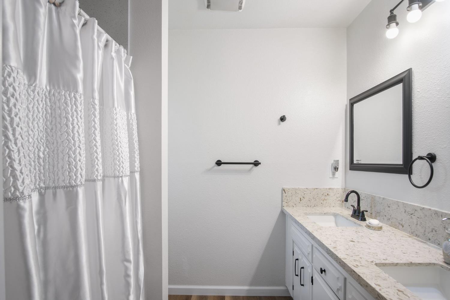 Detail Gallery Image 11 of 24 For 372 Terri Dr, Atwater,  CA 95301 - 3 Beds | 2 Baths