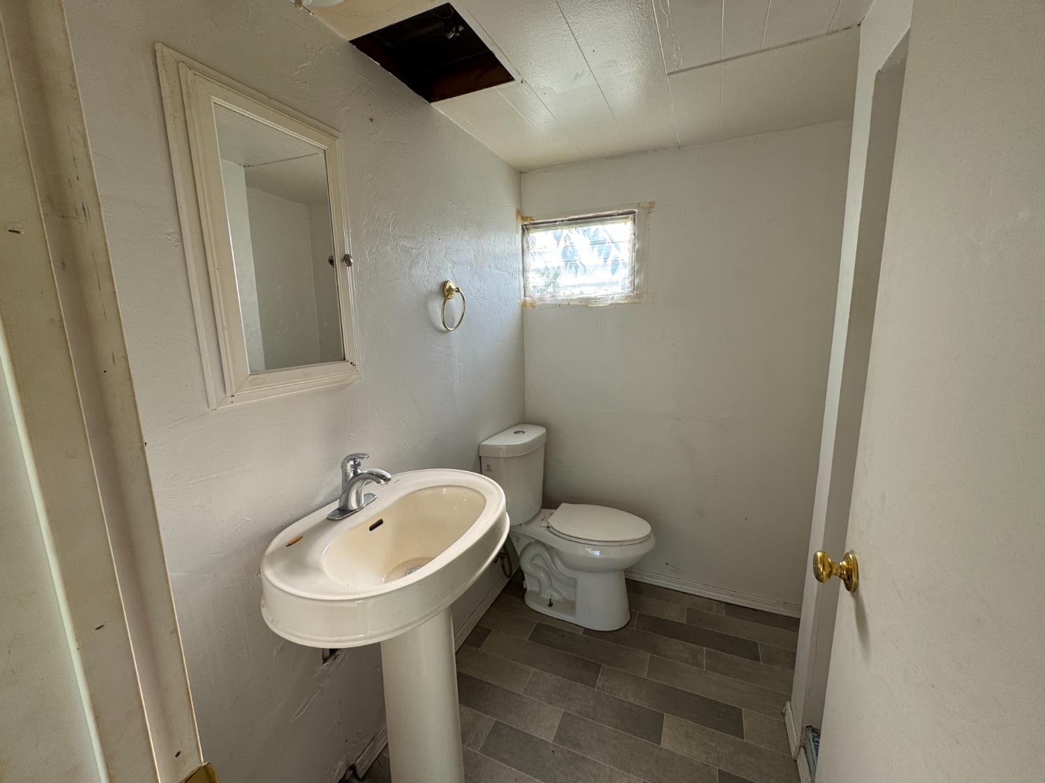 Detail Gallery Image 6 of 7 For 1450 Lake Ave 6, Colusa,  CA 95932 - 1 Beds | 1 Baths