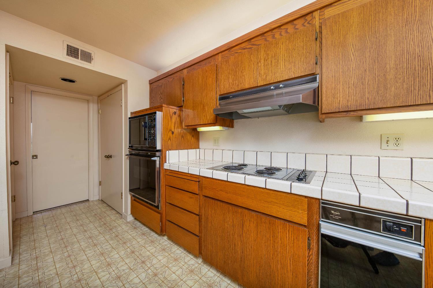 Embarcadero Drive #23, Stockton, California image 21