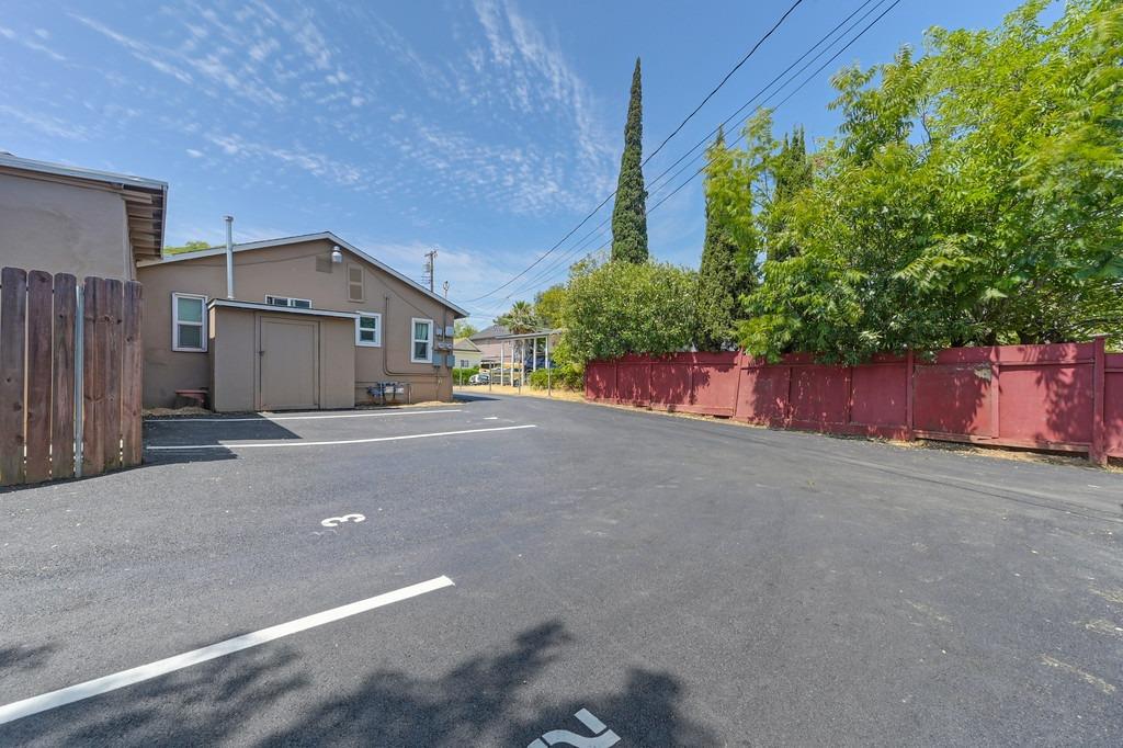 Ash Street, Roseville, California image 23