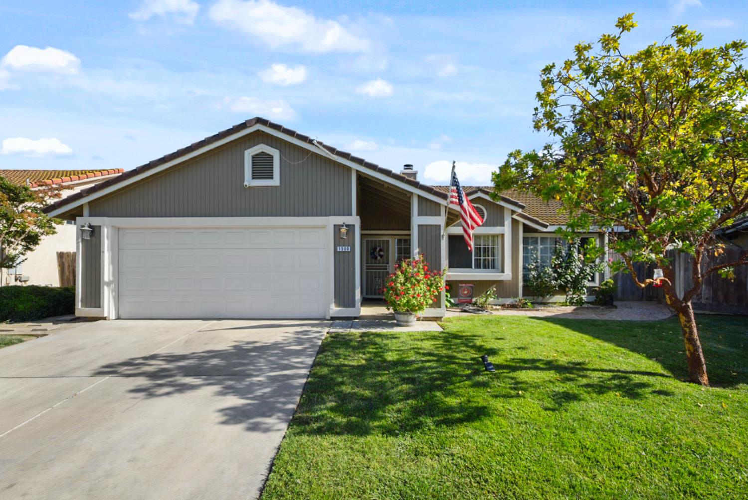 Sunny Creek Way, Newman, California image 1