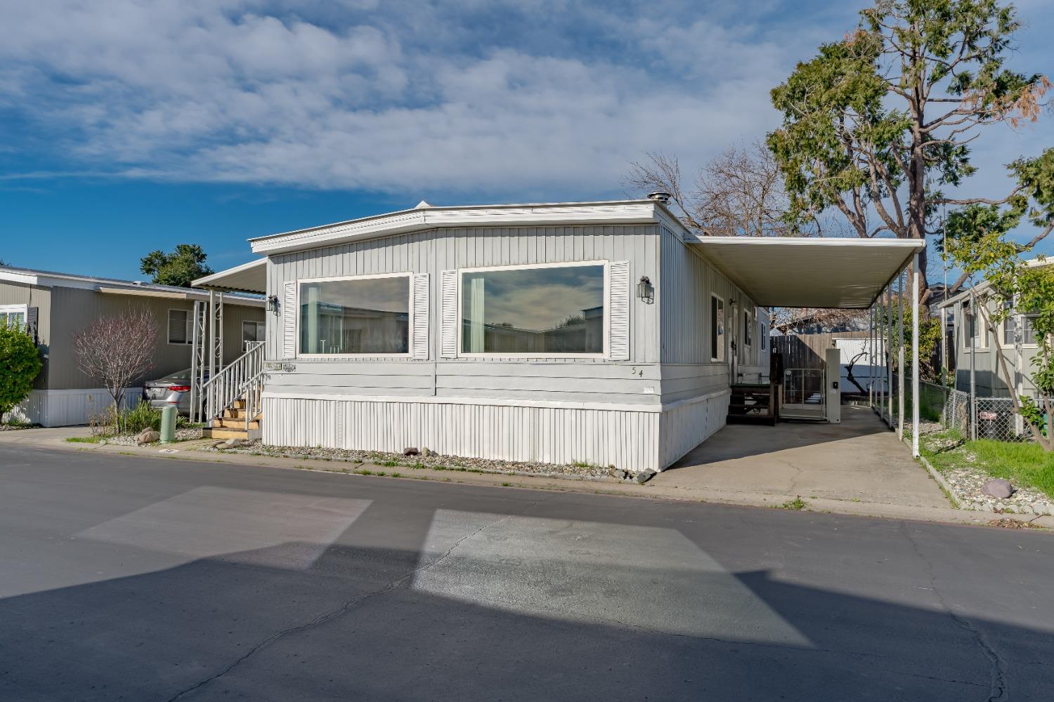 Detail Gallery Image 1 of 20 For 5040 Jackson St 54, North Highlands,  CA 95660 - 3 Beds | 2 Baths