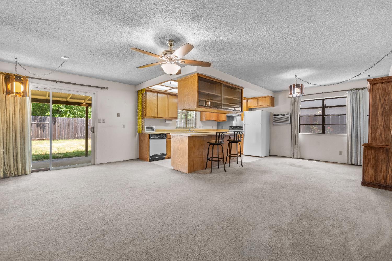 Contempo Drive, Sacramento, California image 10