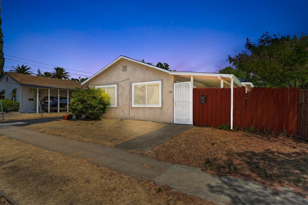 Ash Street, Roseville, California image 4