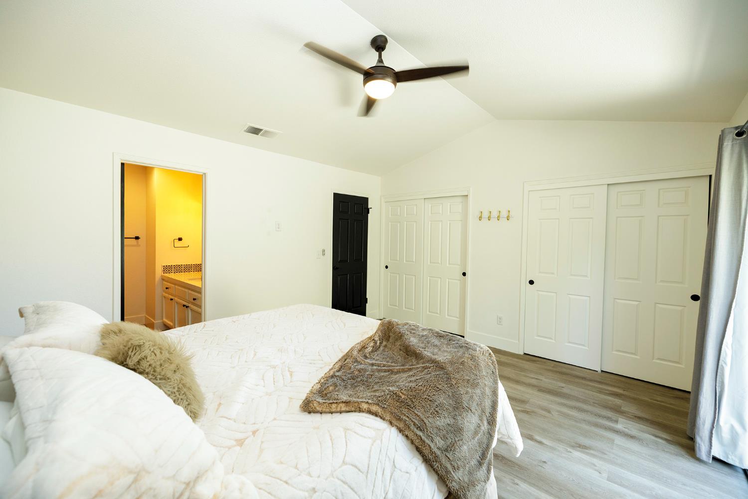 Leveland #C, Modesto, California image 32