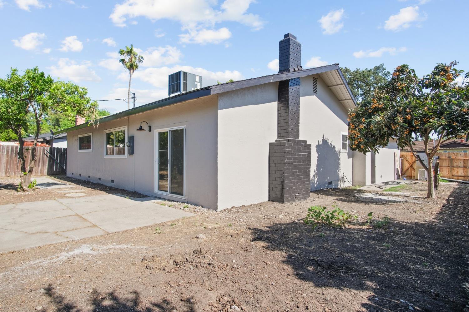 W Los Felis Avenue, Stockton, California image 25