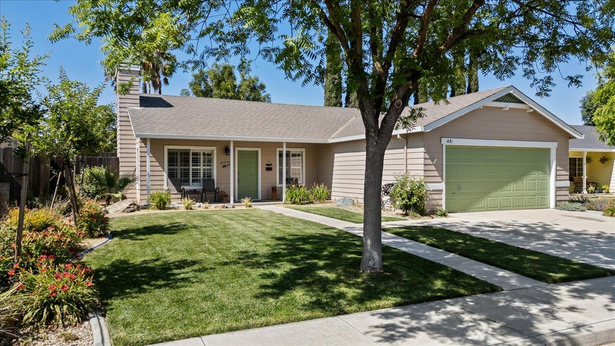 Bobolink Court, Newman, California image 2