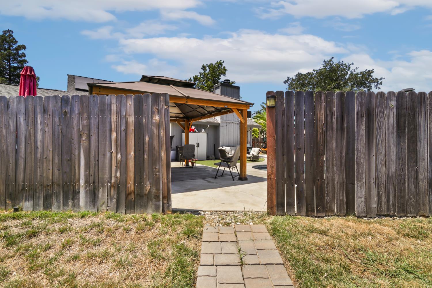 Misty Meadow Way, Elk Grove, California image 34