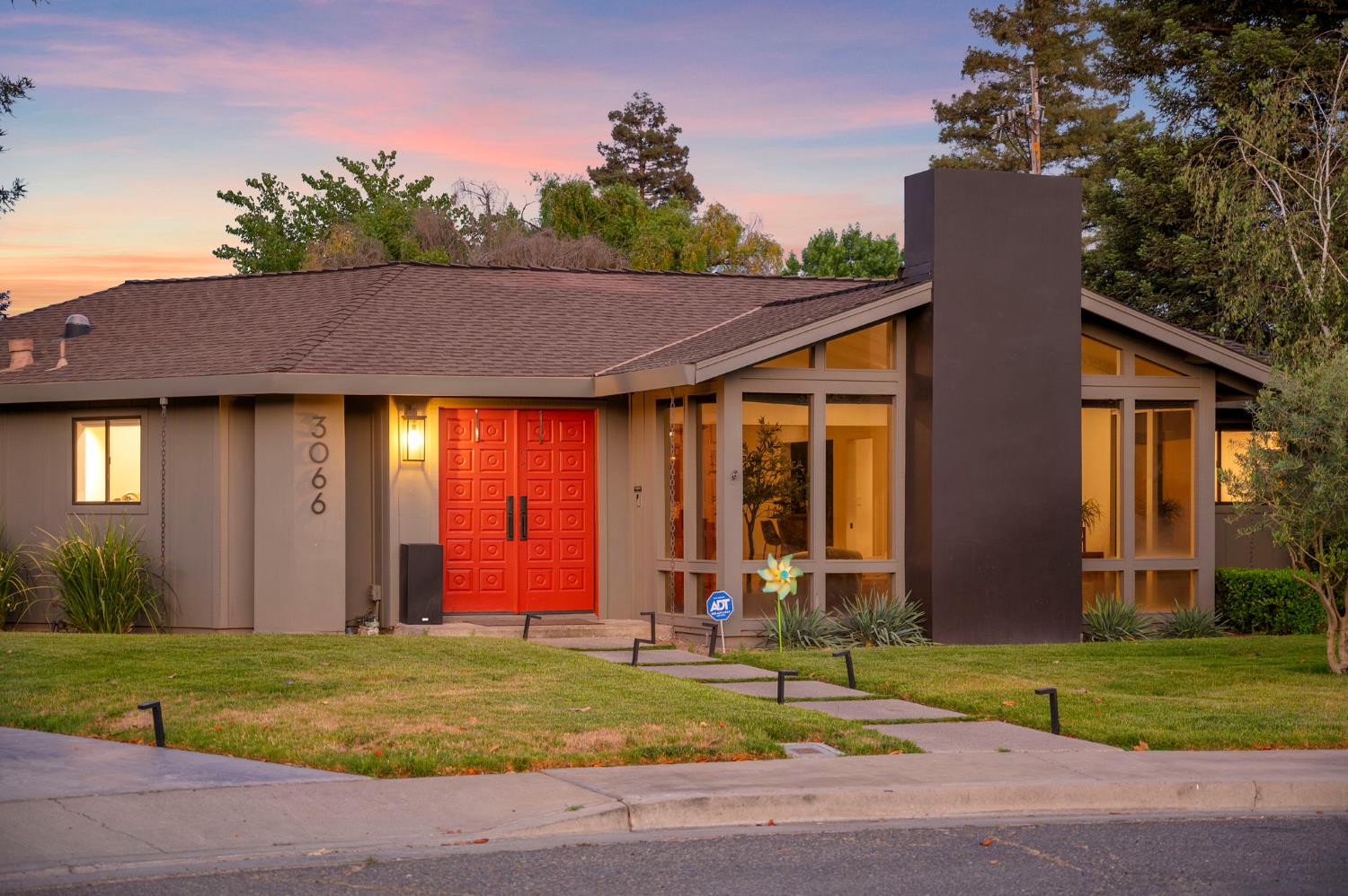 Detail Gallery Image 2 of 73 For 3066 Claret Cir, Atwater,  CA 95301 - 3 Beds | 2 Baths