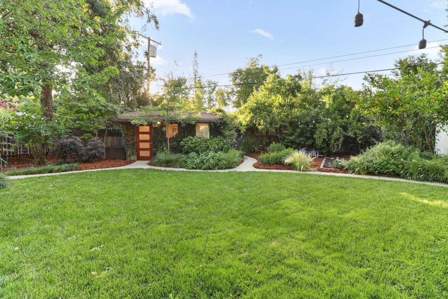 Esperanza Drive, Sacramento, California image 33