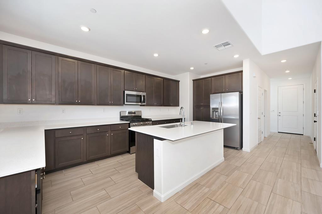 Monroe Drive, Sacramento, California image 8