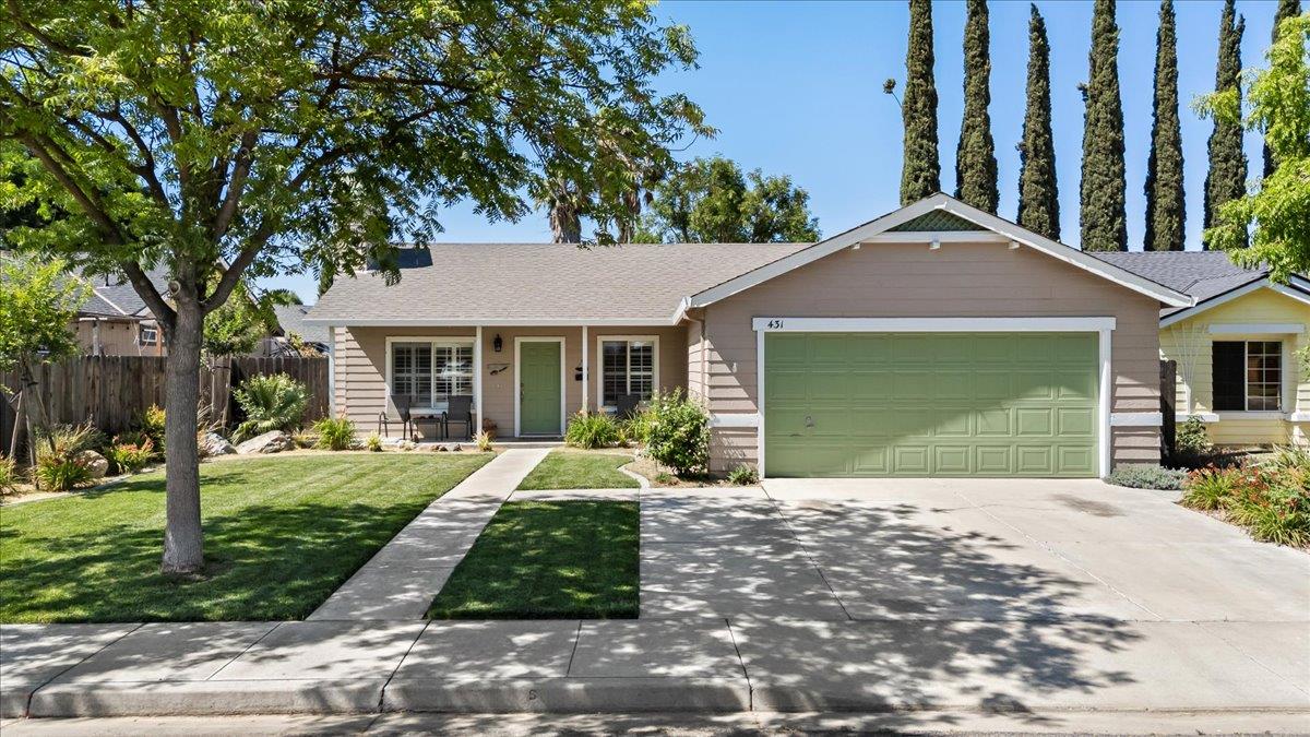 Bobolink Court, Newman, California image 1