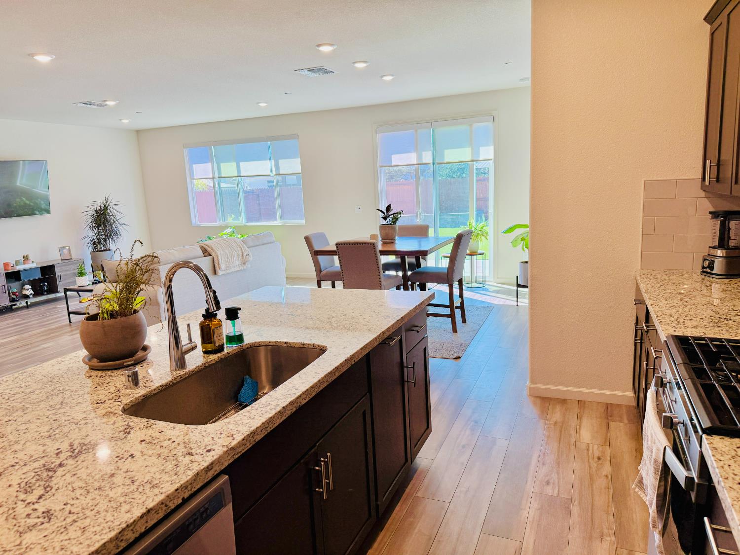 Berryessa Way, Olivehurst, California image 7