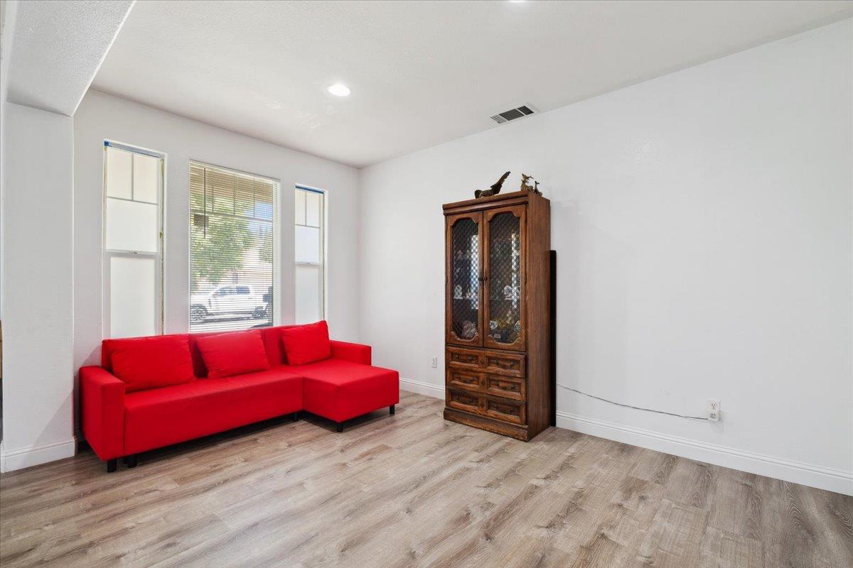 Sutter Creek Court, Patterson, California image 6