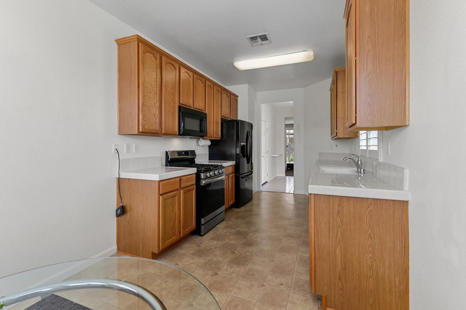 Sun Reign Place, Sacramento, California image 7