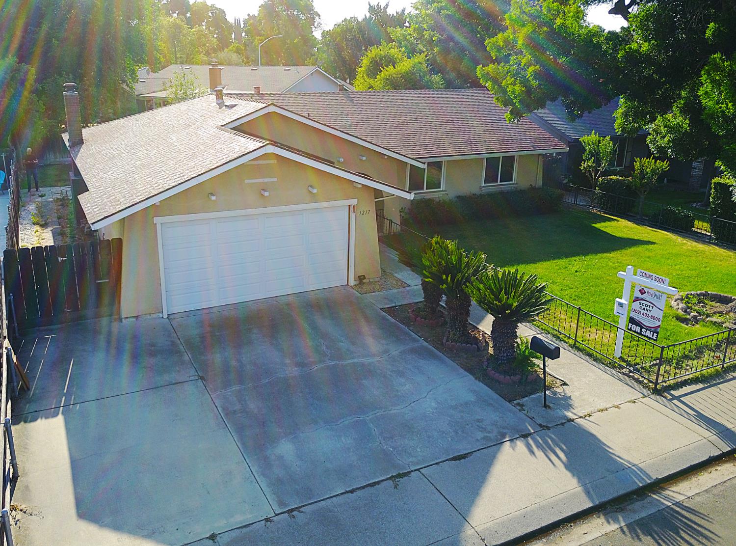 Blue Daisy Way, Modesto, California image 12