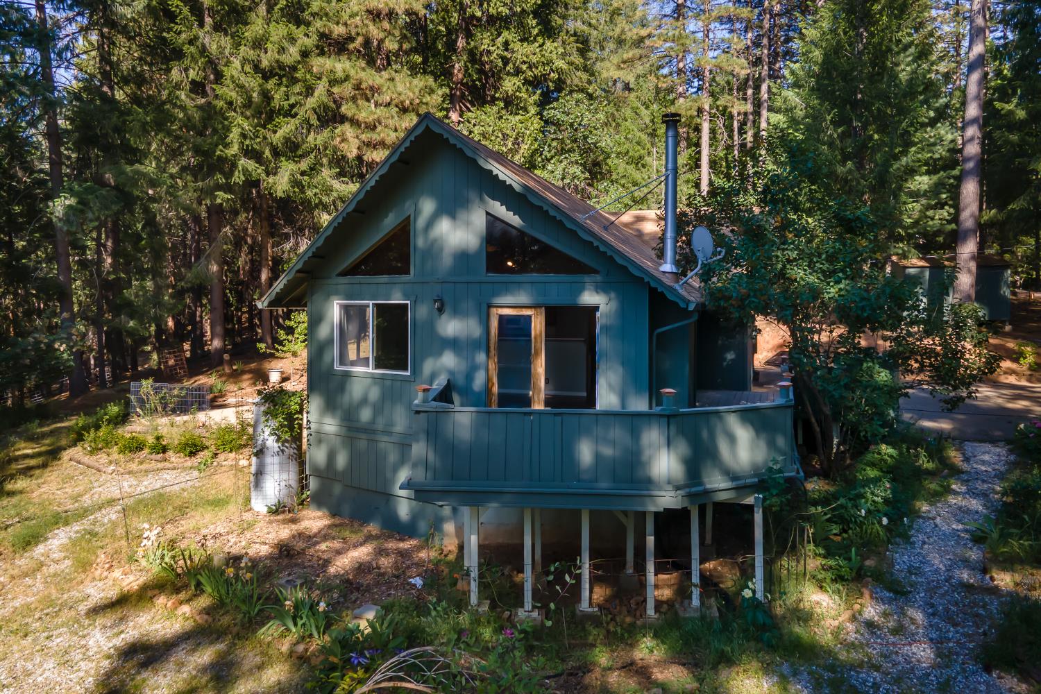 Blue Mountain Drive, Grizzly Flats, California image 30