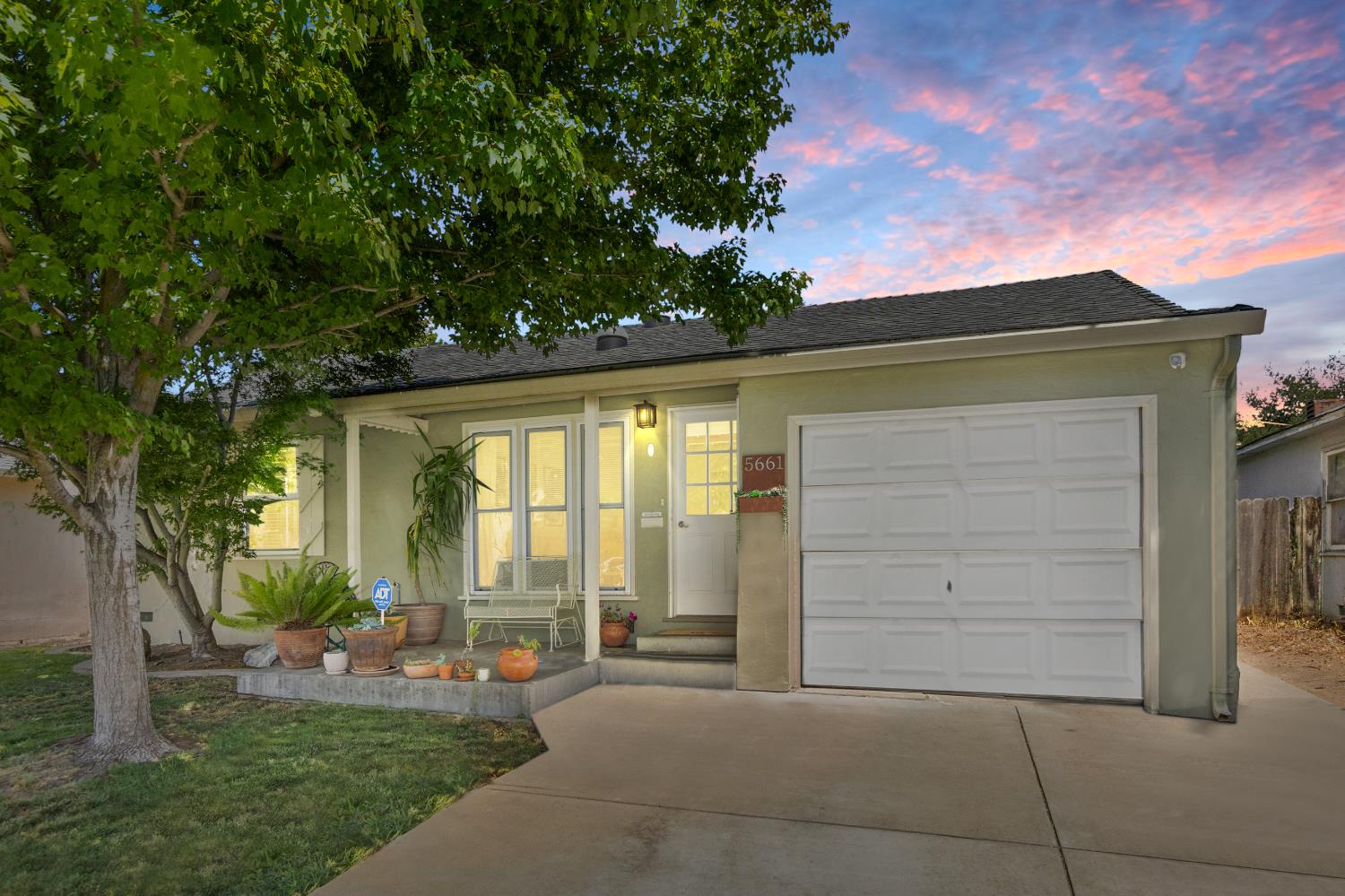 La Campana Way, Sacramento, California image 1