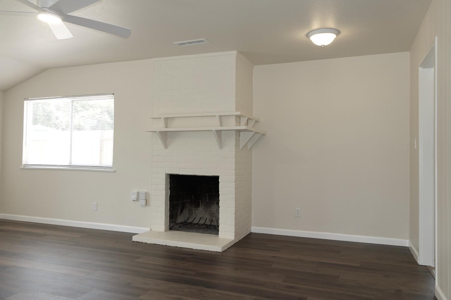 Hurley Way, Sacramento, California image 11