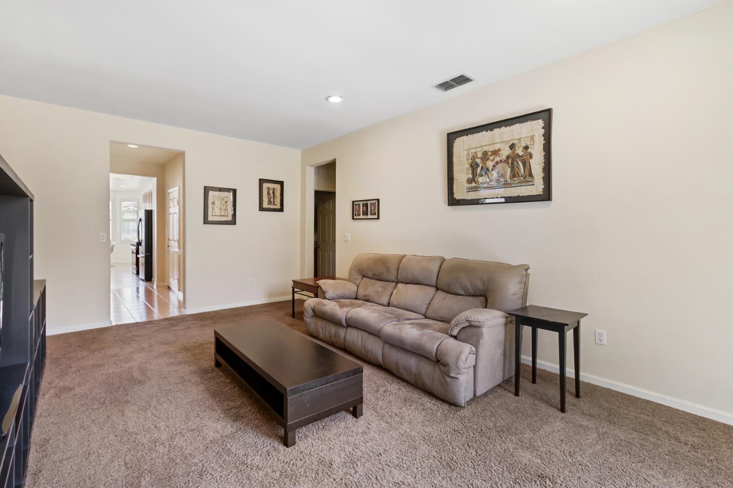Sun Reign Place, Sacramento, California image 4