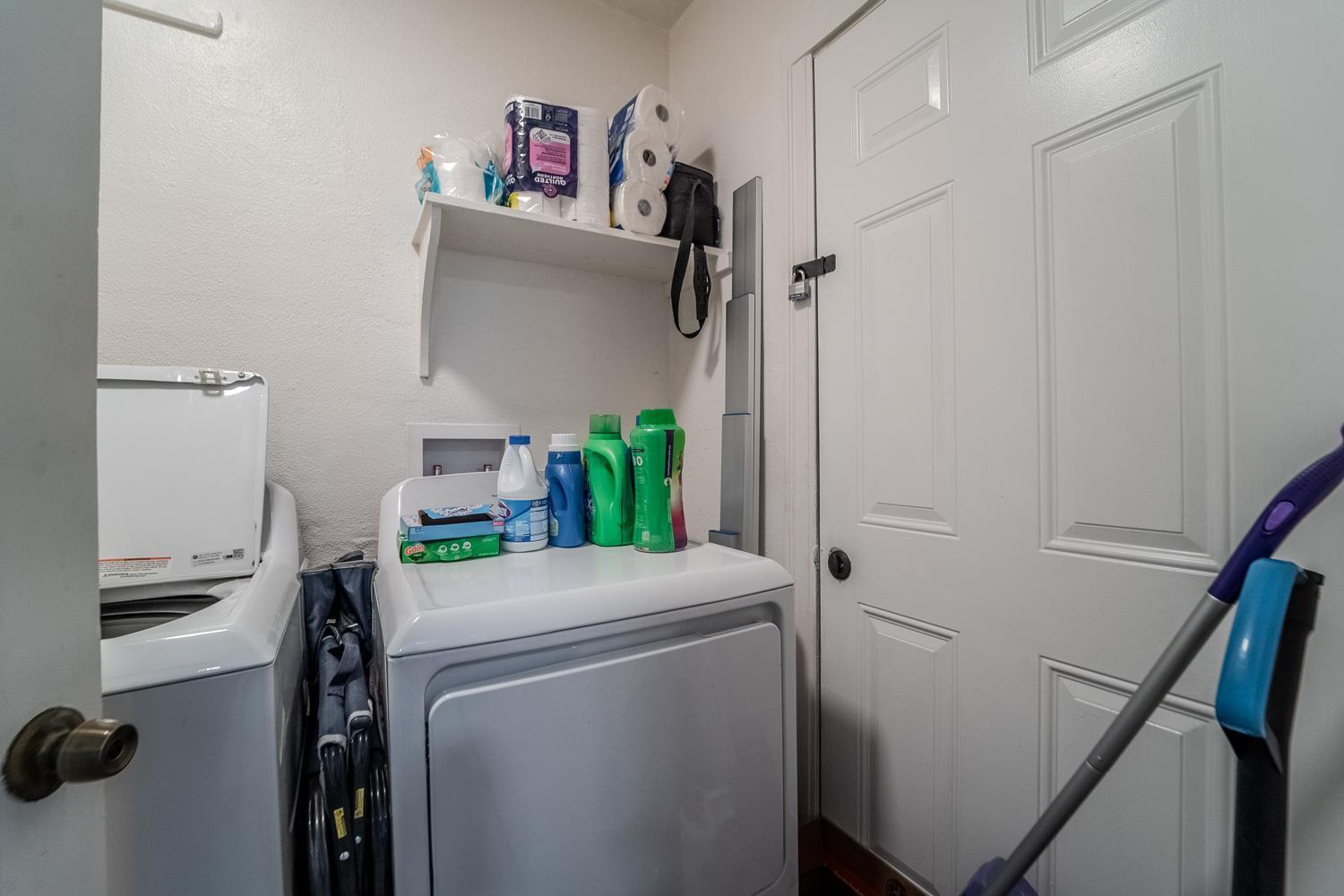 C And Oak Street, Marysville, California image 15