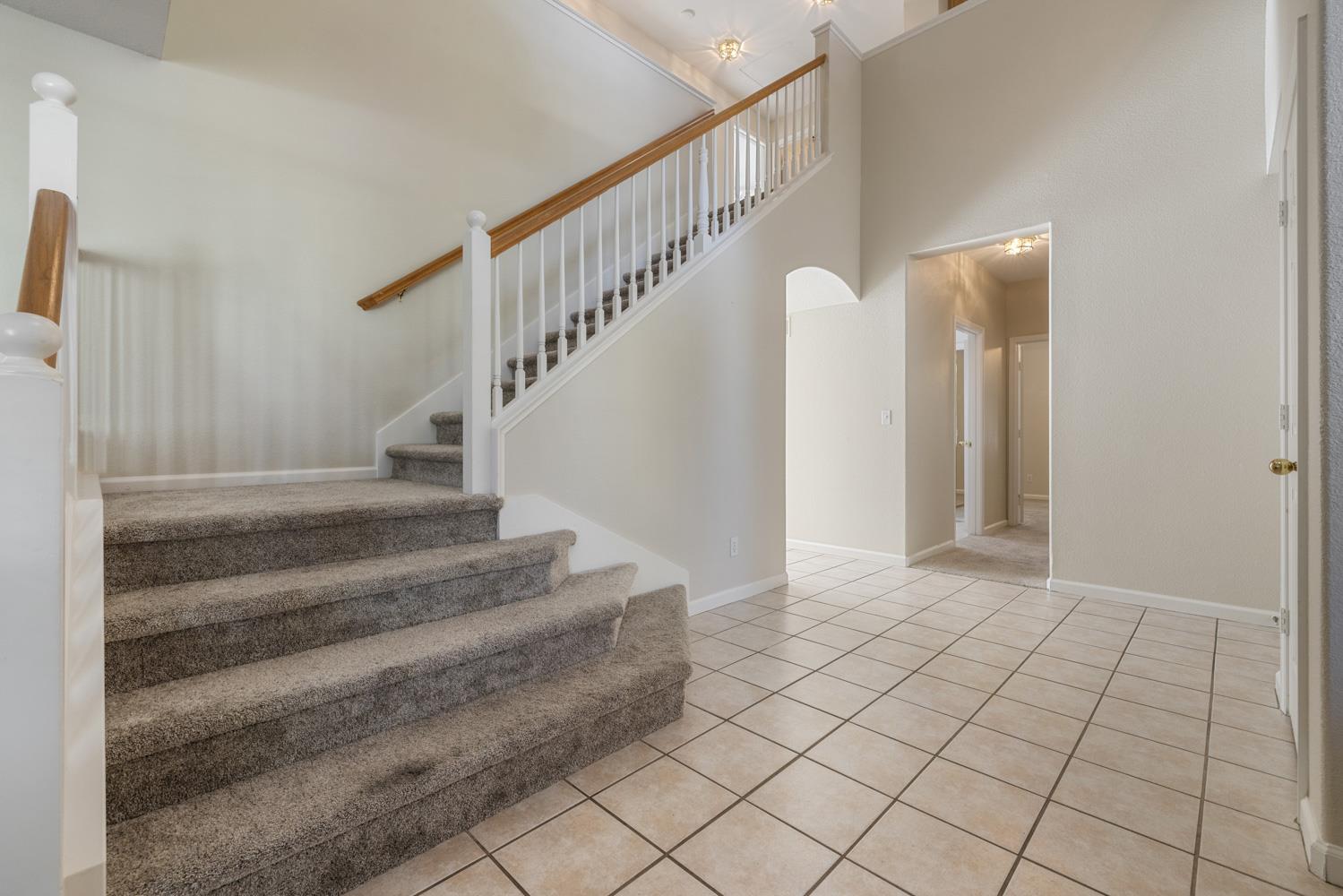 Meadowbrook Dr, Lodi, California image 7