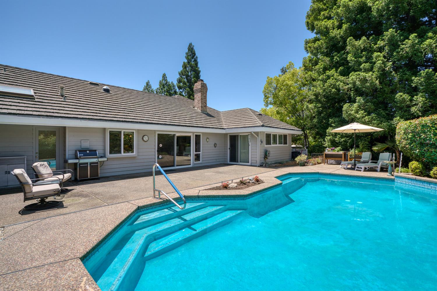 Guadalupe Drive, Rancho Murieta, California image 4
