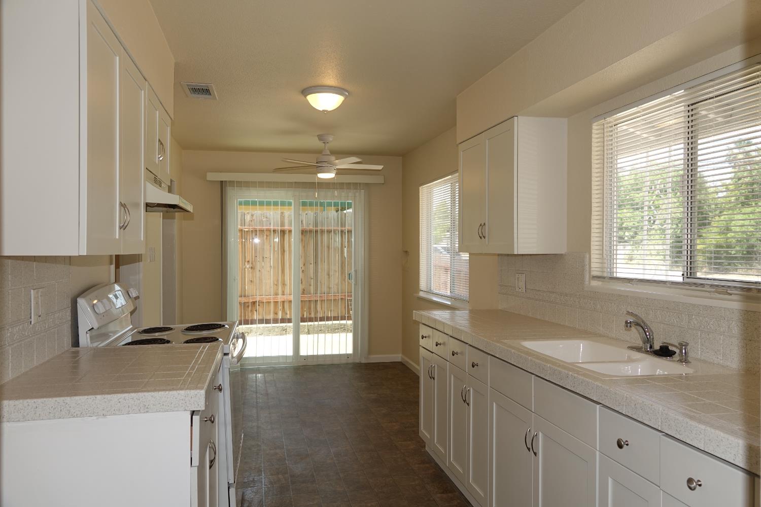 Hurley Way, Sacramento, California image 5