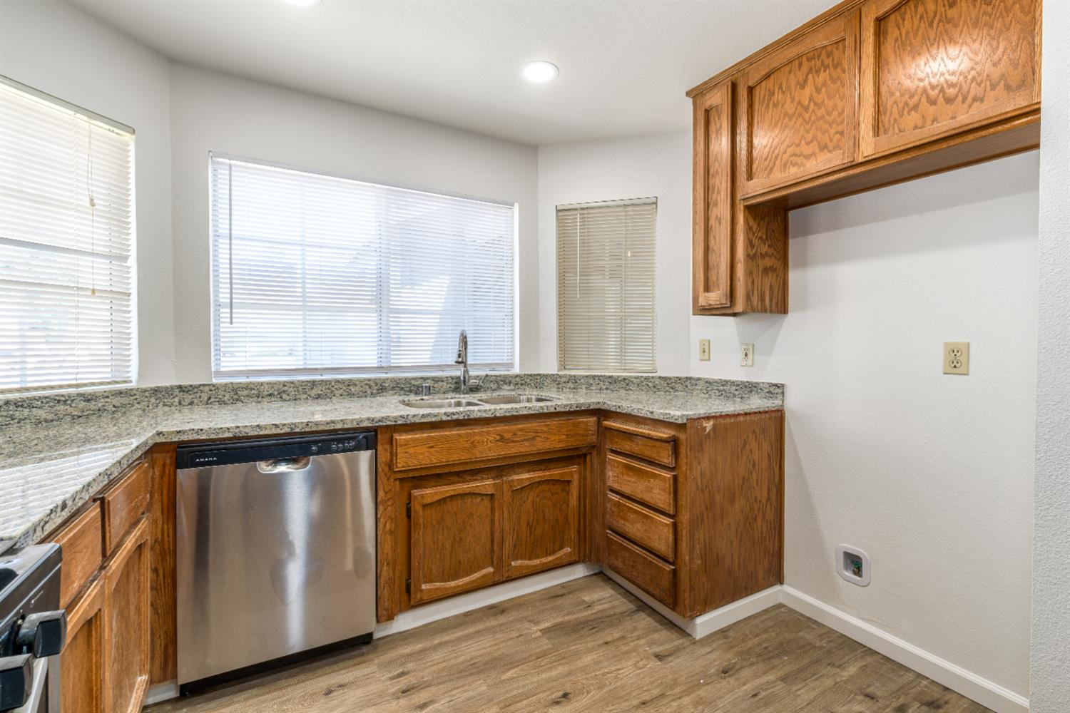 Crestwood Avenue, Manteca, California image 6