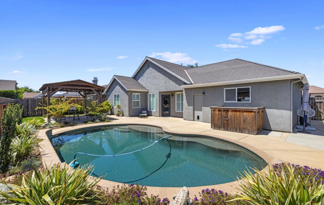 Carpathian Way, Hughson, California image 40