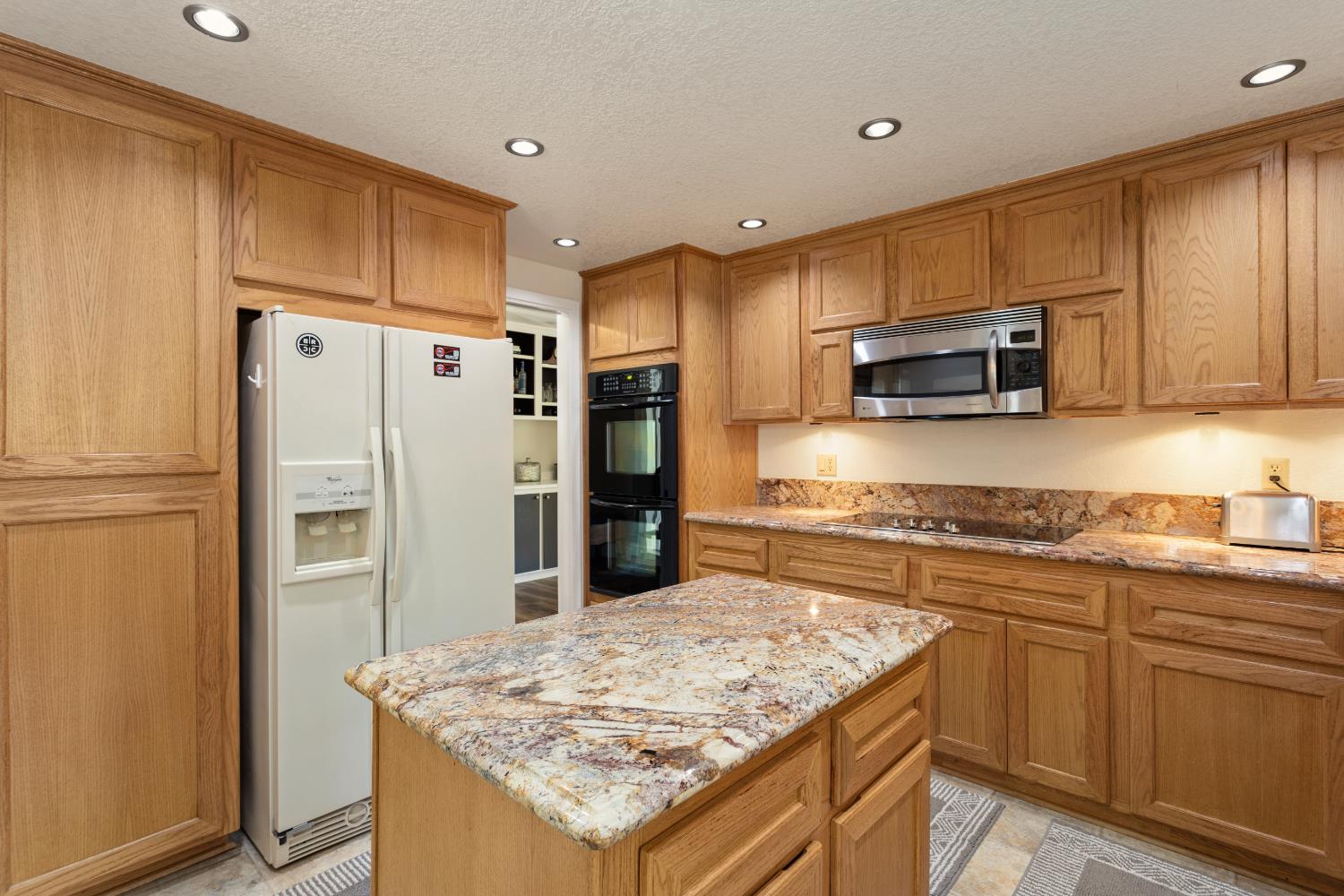 Knollwood Drive, Cameron Park, California image 4