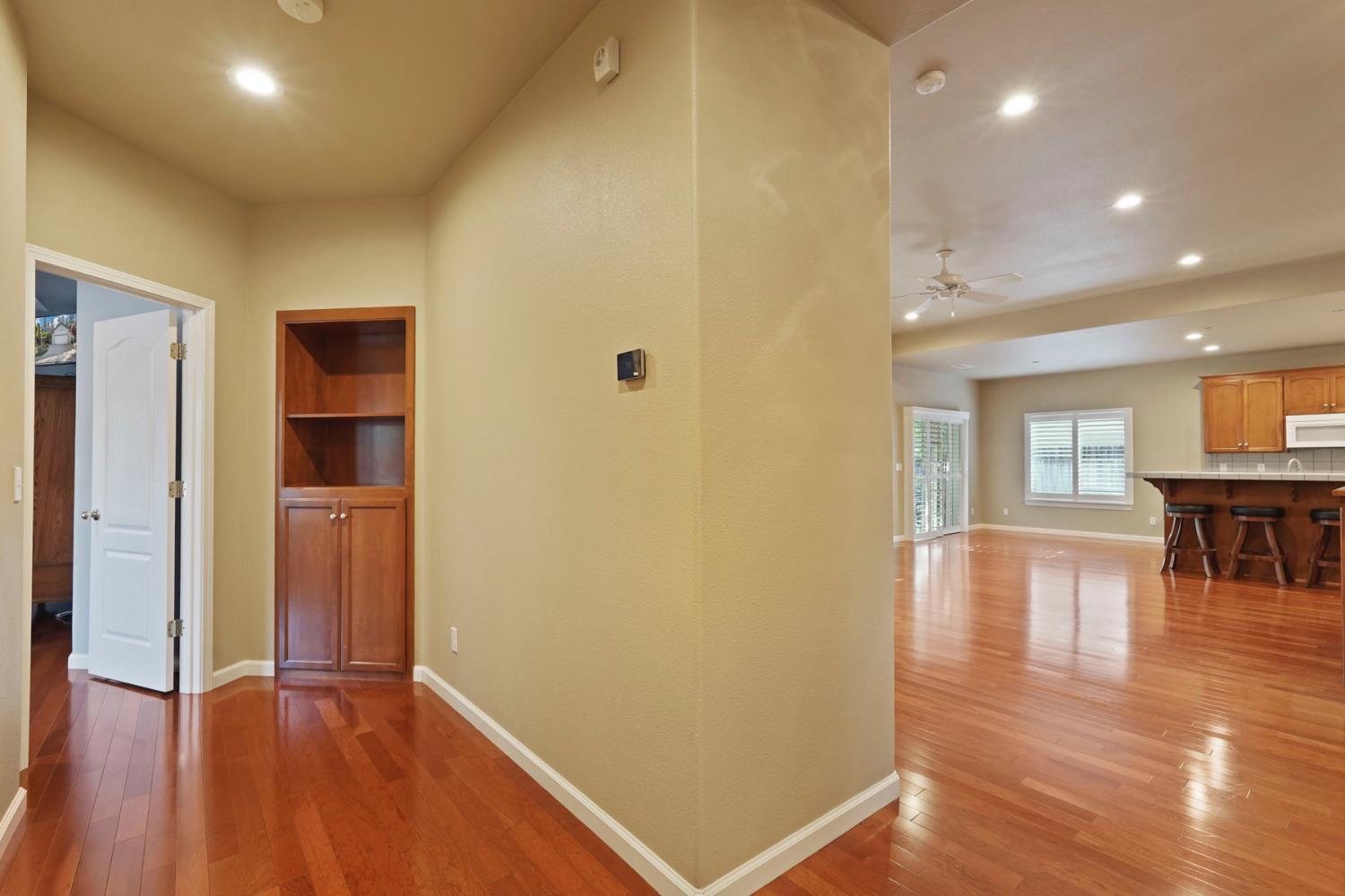 Summerset Court, Lodi, California image 25