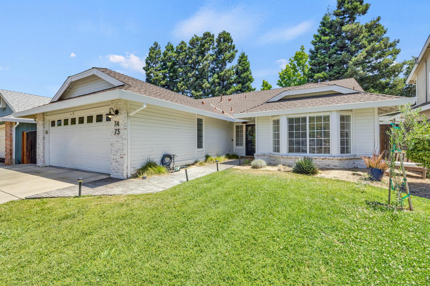 Wynndel Way, Elk Grove, California image 2