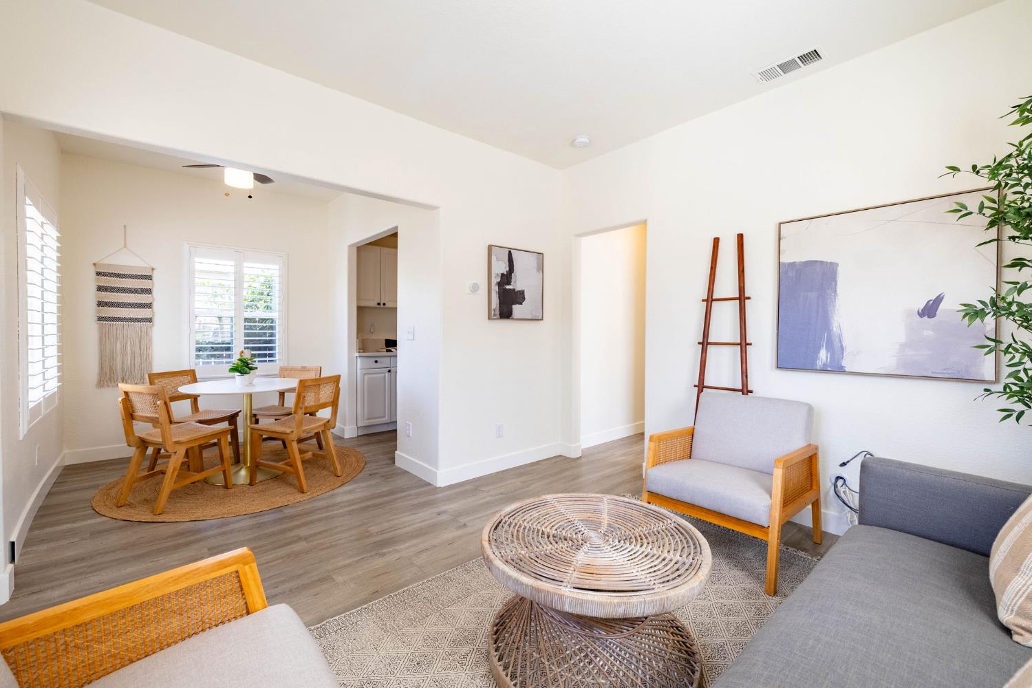 15th Avenue, Sacramento, California image 6