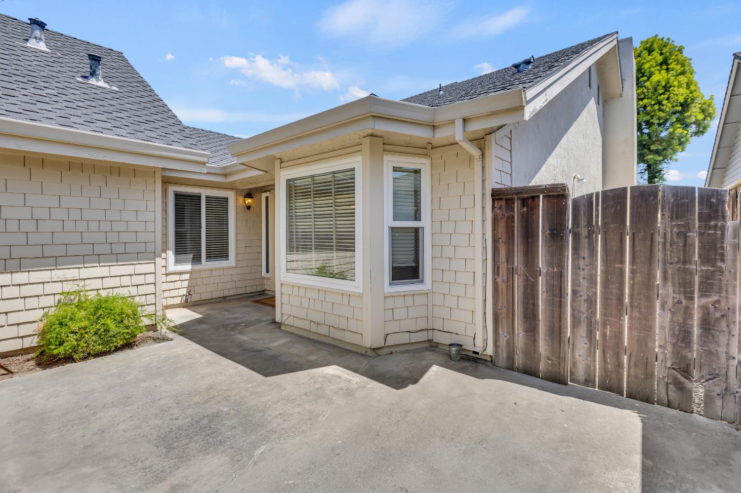 S Mills Avenue, Lodi, California image 7