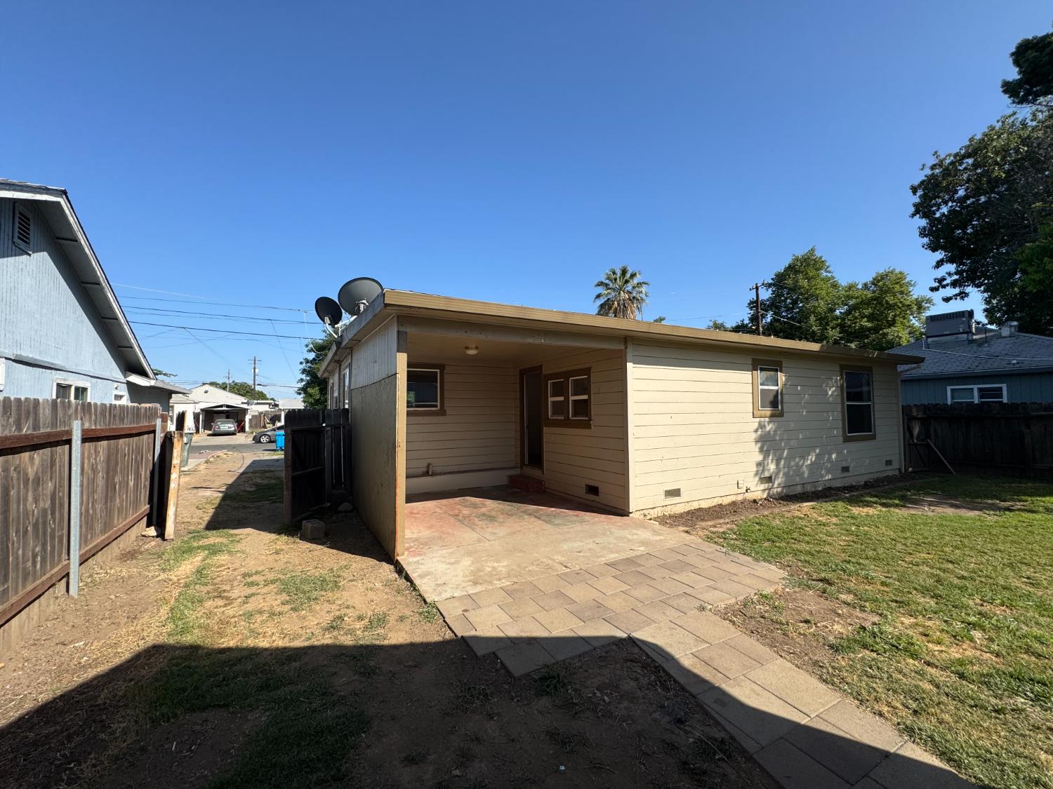 Dorman Avenue, Yuba City, California image 5