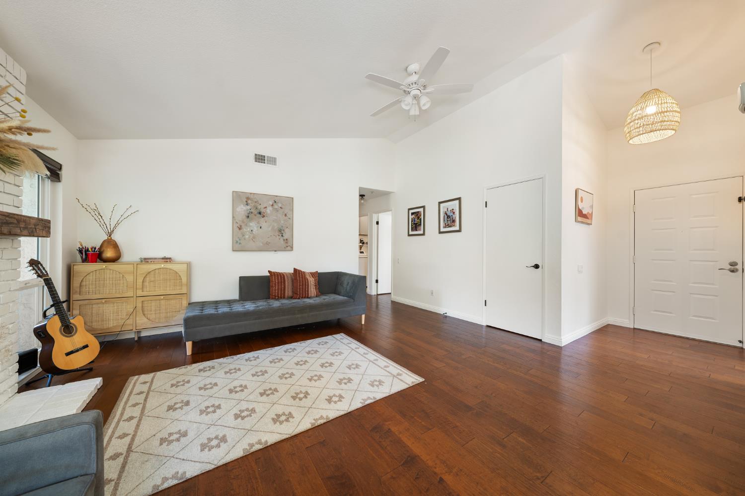 Mergansers Court, West Sacramento, California image 9