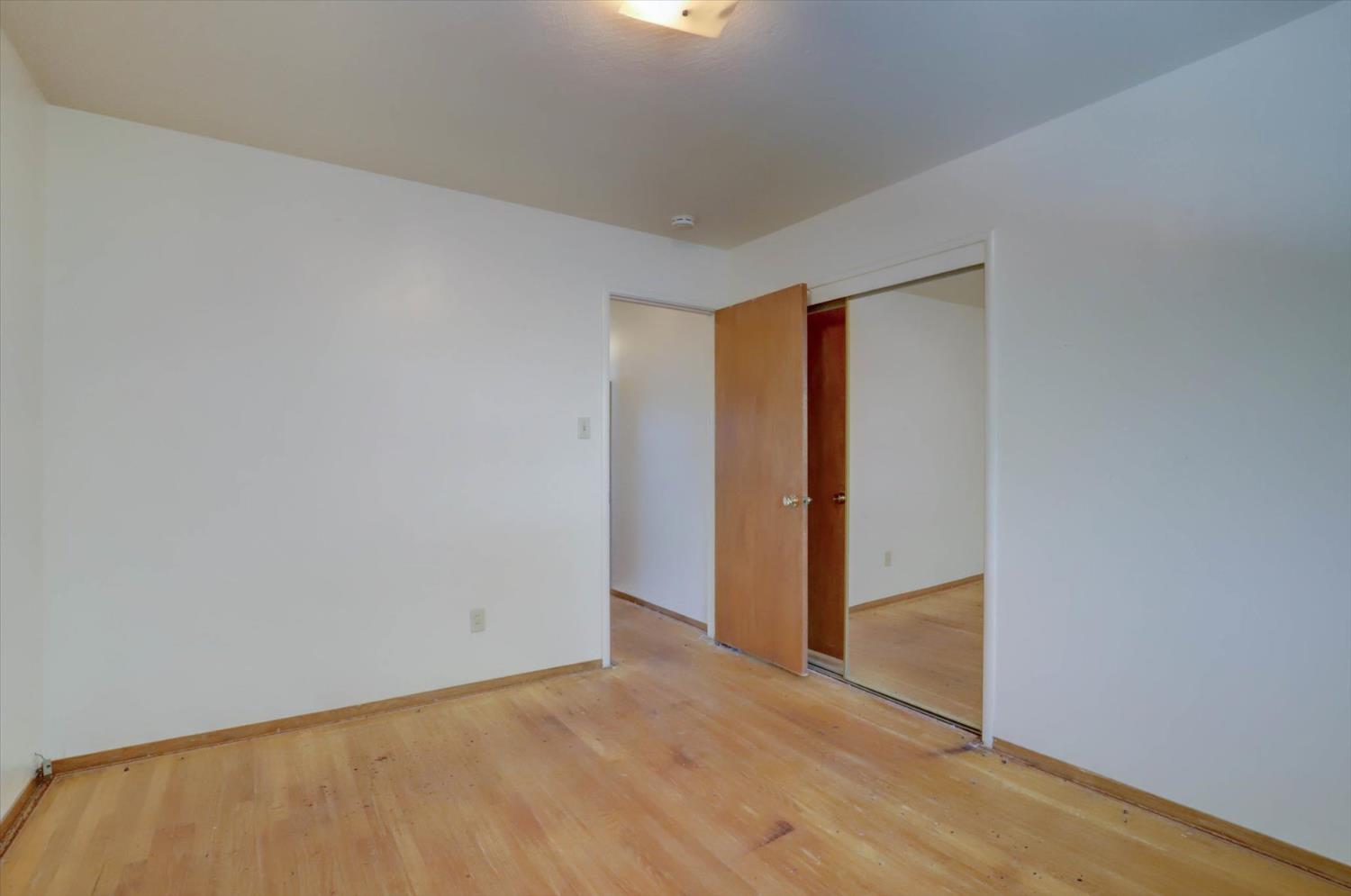 Elvyra Way, Sacramento, California image 18