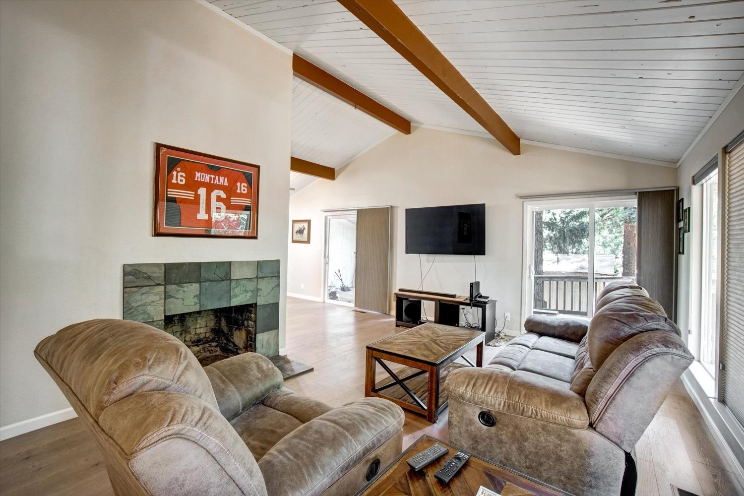 Laurel Drive, Pollock Pines, California image 12