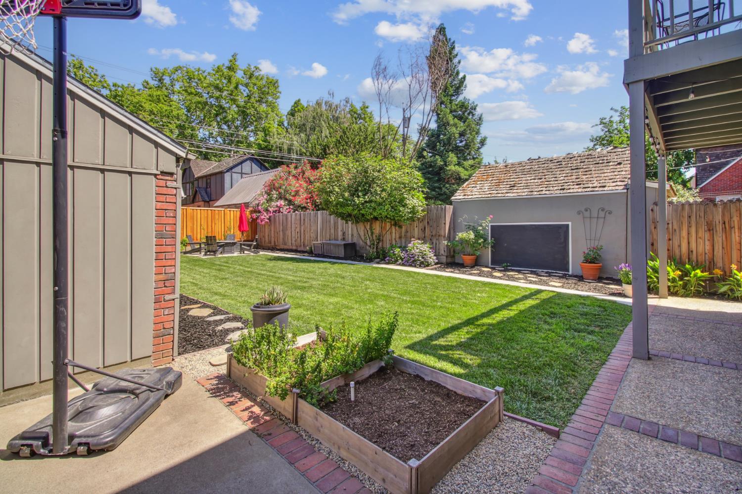 45th Street, Sacramento, California image 39