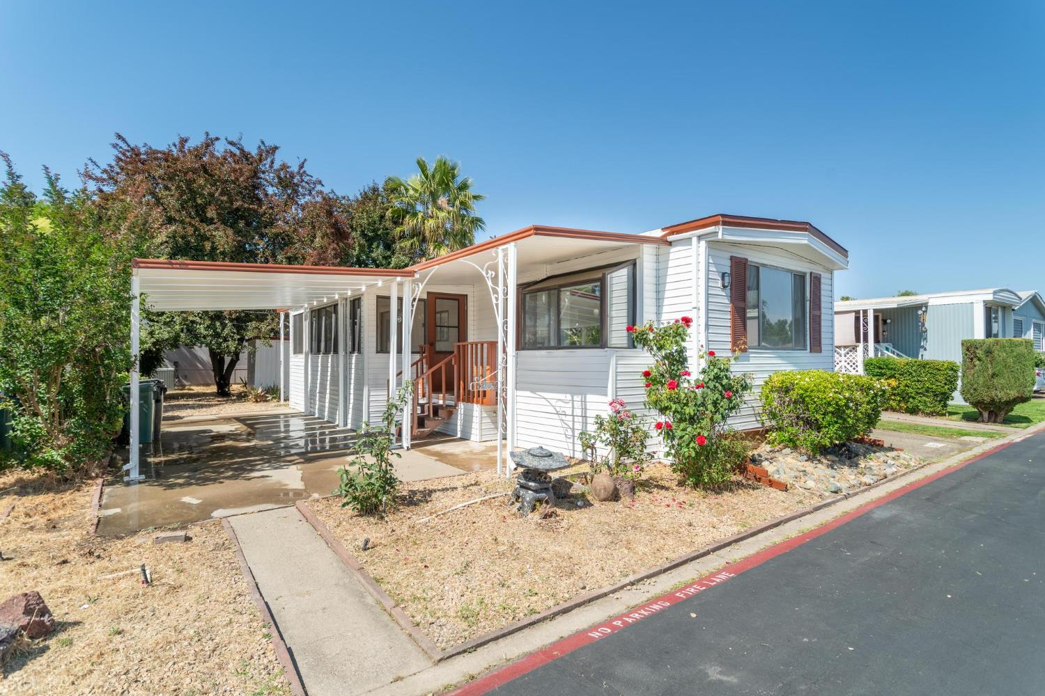 Detail Gallery Image 1 of 28 For 4215 Ticonderoga Ln, North Highlands,  CA 95660 - 2 Beds | 1 Baths