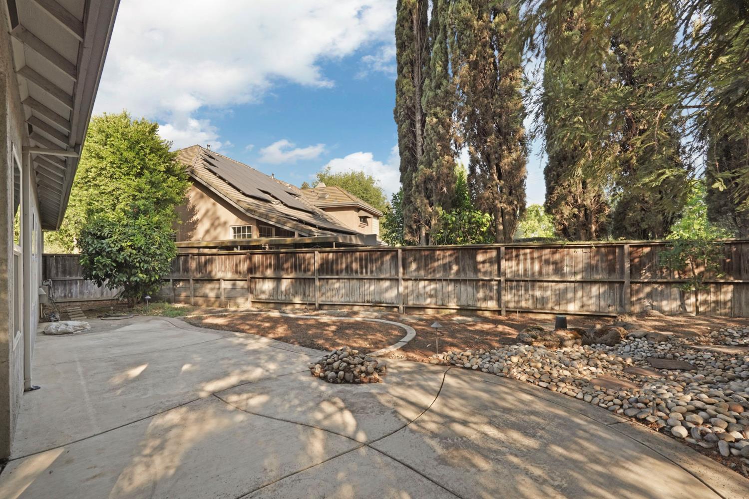 Summerset Court, Lodi, California image 36