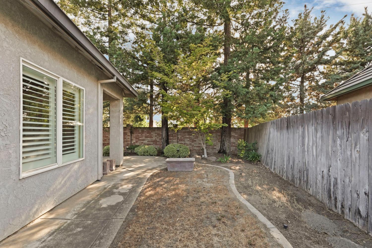 Summerset Court, Lodi, California image 42