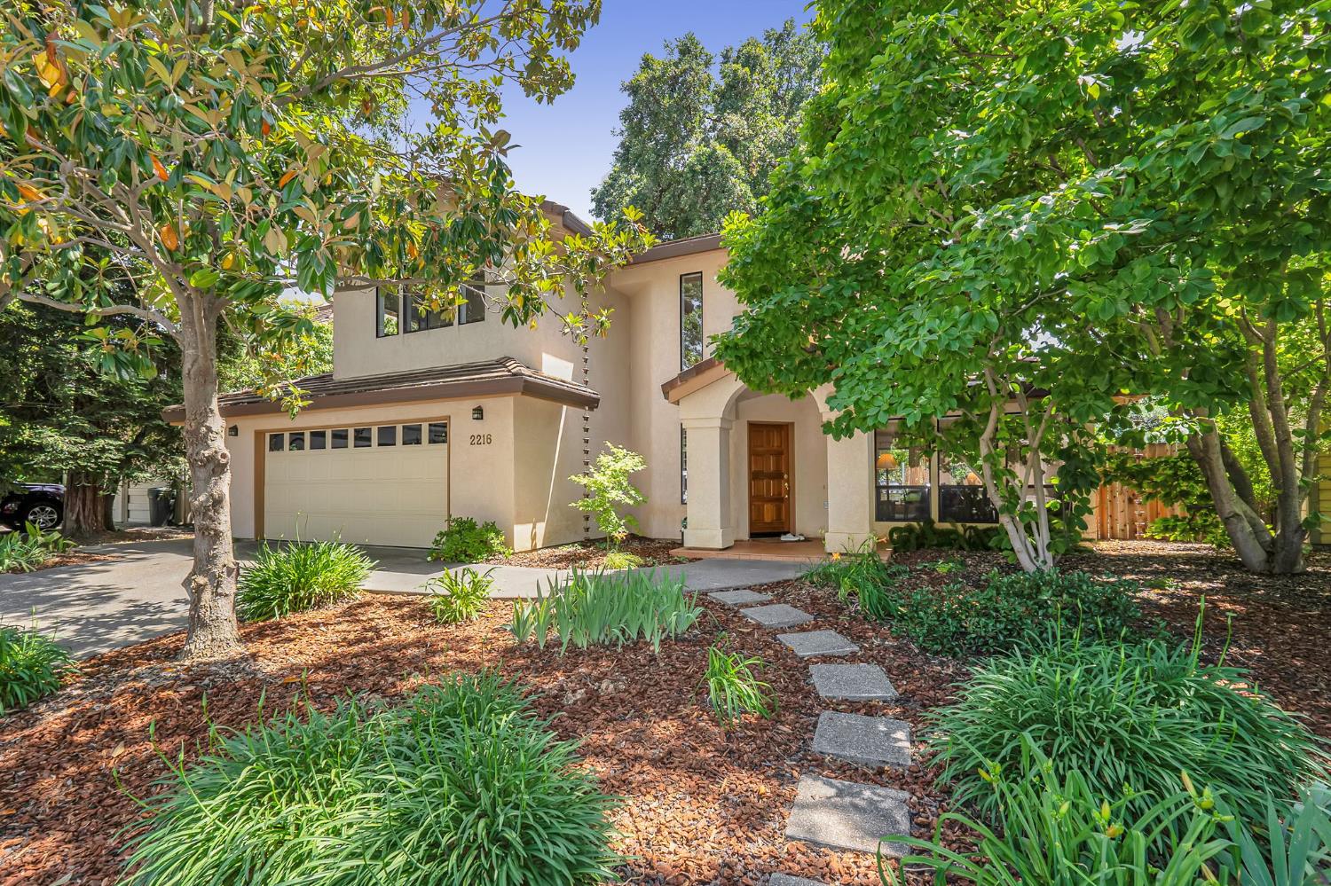 Bryce Lane, Davis, California image 2