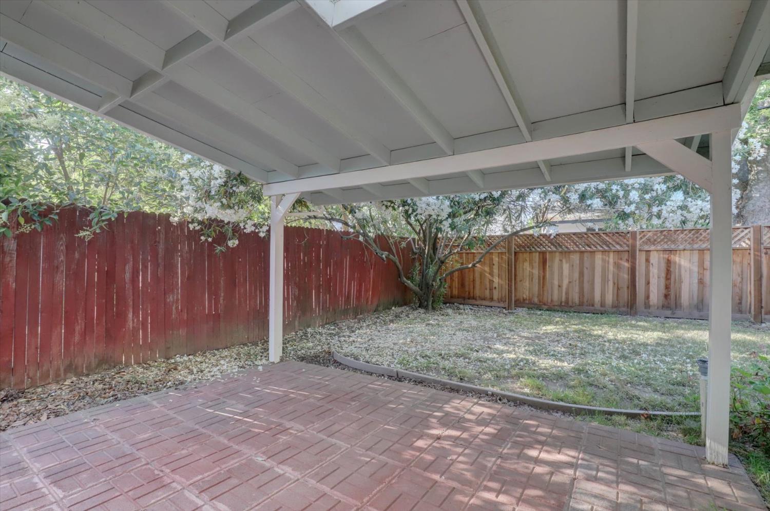 Elvyra Way, Sacramento, California image 48