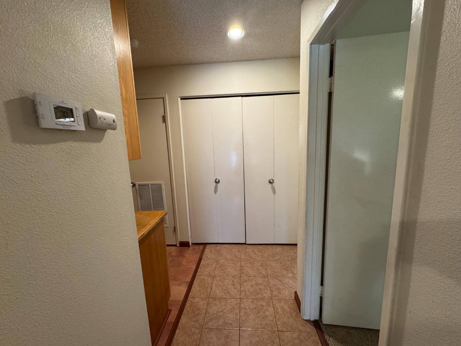 Oak Stream Court, Carmichael, California image 36