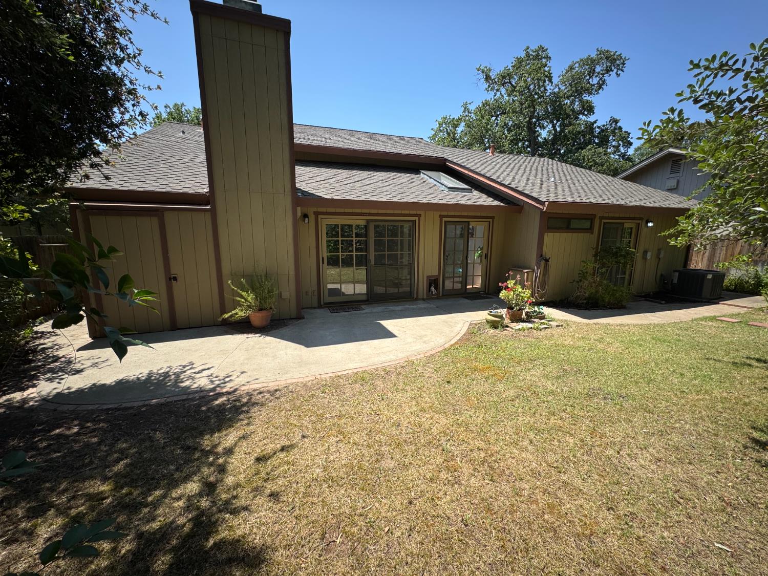 Oak Stream Court, Carmichael, California image 45