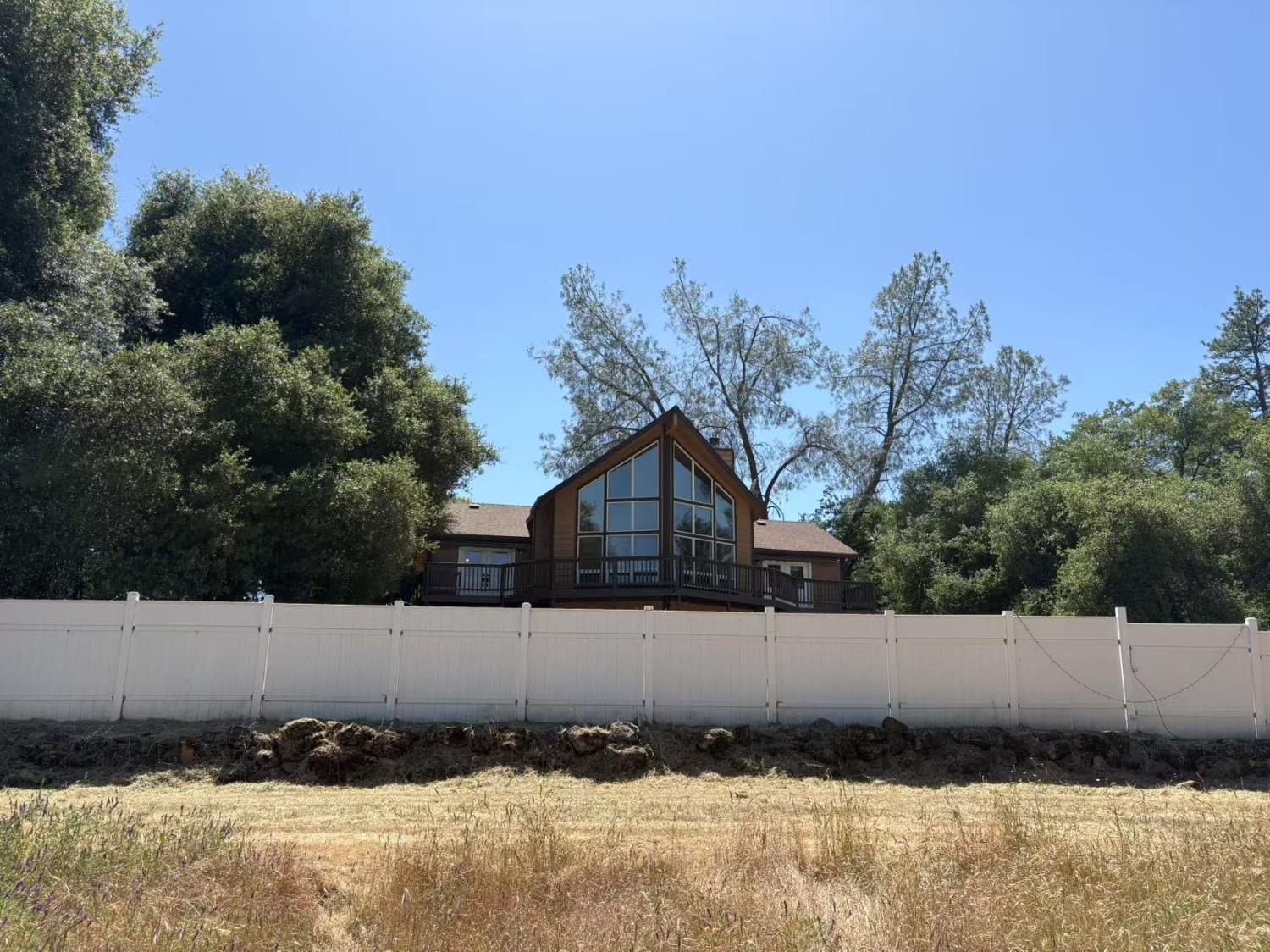 Van Pooka Court, Somerset, California image 7